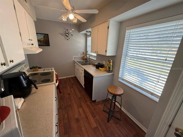 6960 SUNSET DRIVE S 2B, South Pasadena, FL 33707