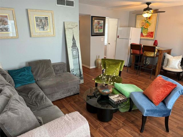 6960 SUNSET DRIVE S 2B, South Pasadena, FL 33707