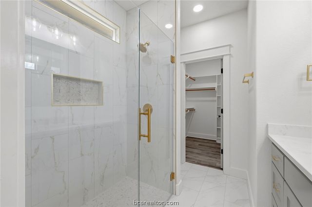 203 Lock Lane, Bryan, TX 77803