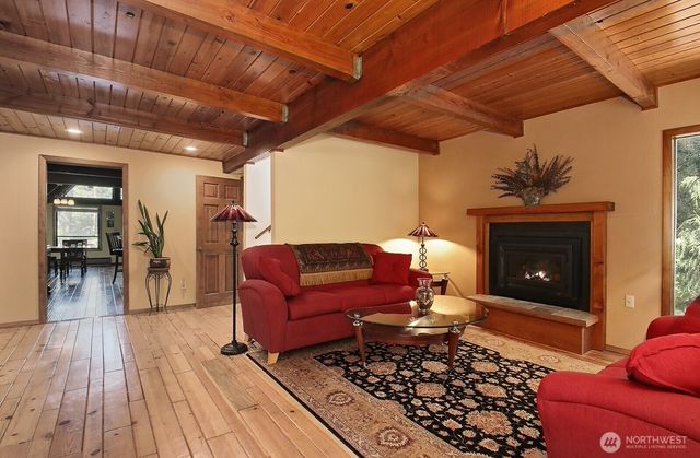 3370 East Harbor Road, Langley, WA 98260