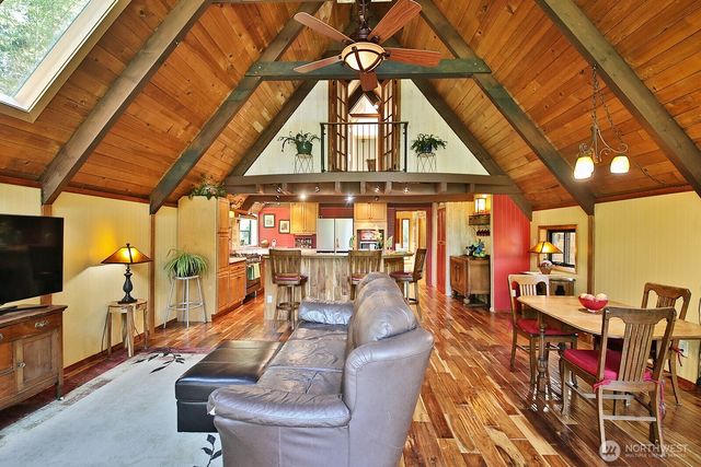 3370 East Harbor Road, Langley, WA 98260