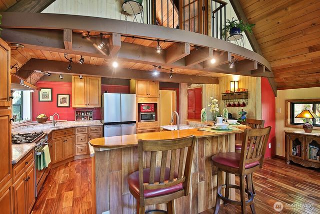 3370 East Harbor Road, Langley, WA 98260