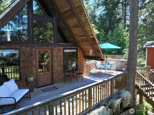3370 East Harbor Road, Langley, WA 98260