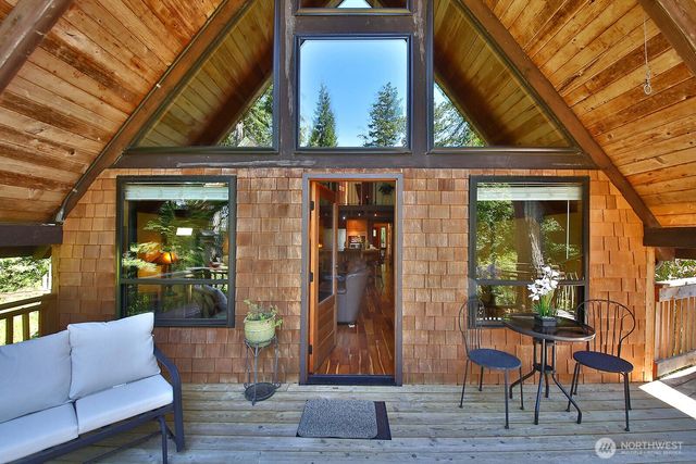 3370 East Harbor Road, Langley, WA 98260