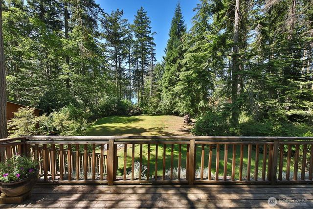 3370 East Harbor Road, Langley, WA 98260