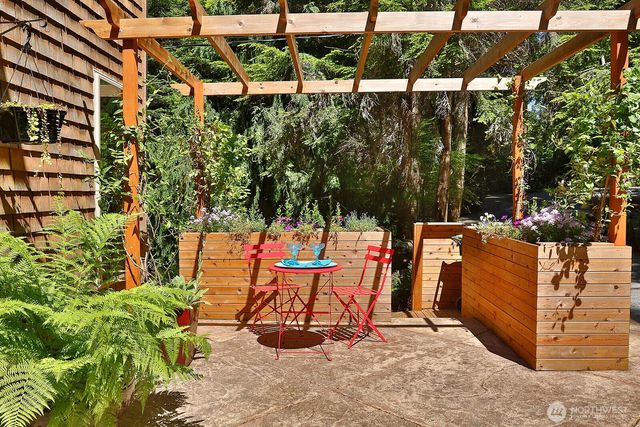 3370 East Harbor Road, Langley, WA 98260