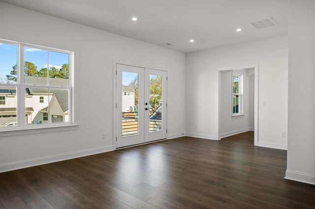309 Livewell Court, Johns Island, SC 29455