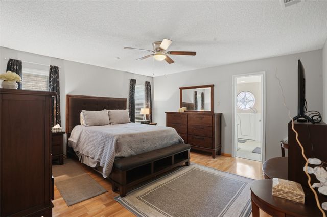 411 Whispering Hills Drive, Duncanville, TX 75137