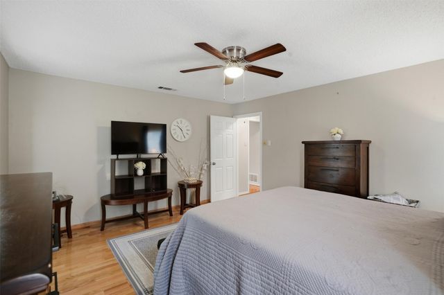 411 Whispering Hills Drive, Duncanville, TX 75137