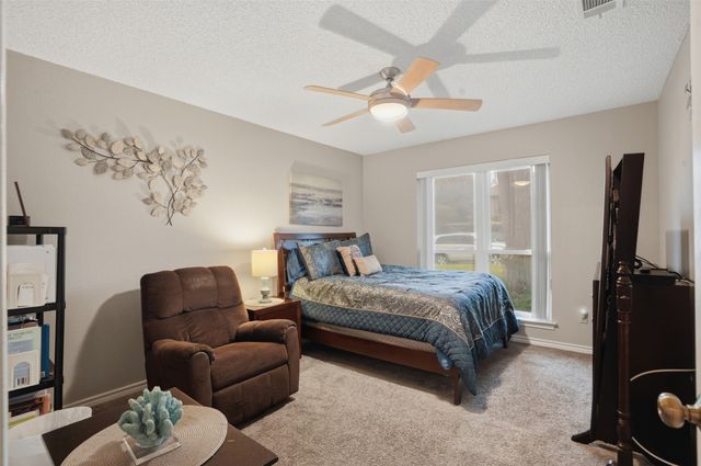 411 Whispering Hills Drive, Duncanville, TX 75137