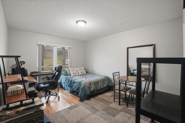 411 Whispering Hills Drive, Duncanville, TX 75137