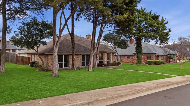 411 Whispering Hills Drive, Duncanville, TX 75137