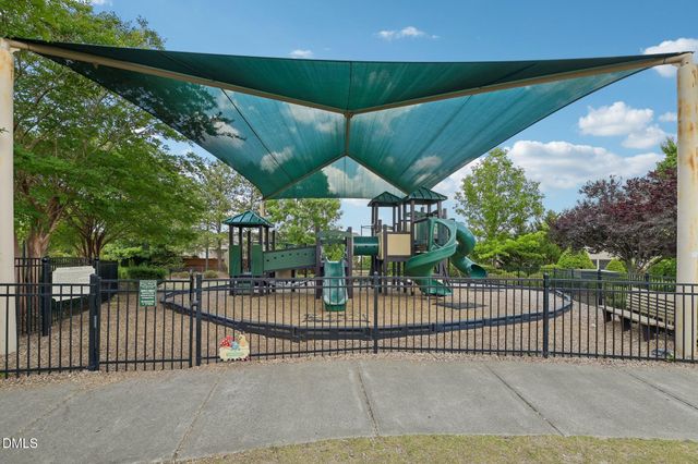 8008 Caithness Street, Raleigh, NC 27616