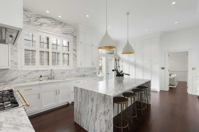 21 New Street, Charleston, SC 29401