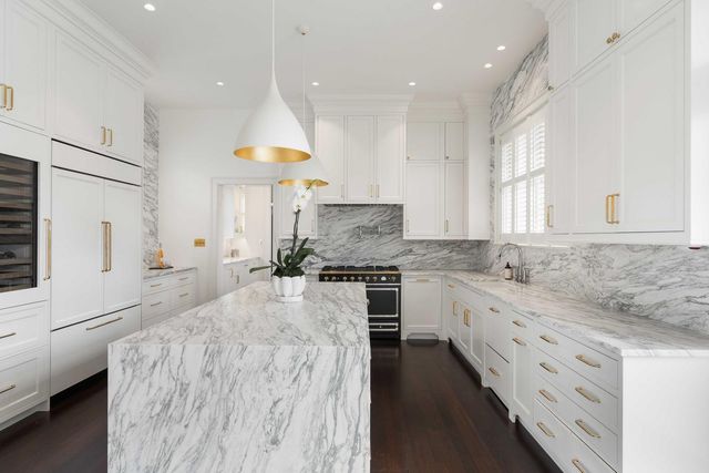 21 New Street, Charleston, SC 29401