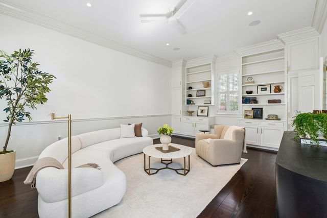 21 New Street, Charleston, SC 29401