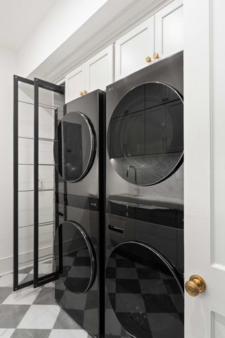 21 New Street, Charleston, SC 29401