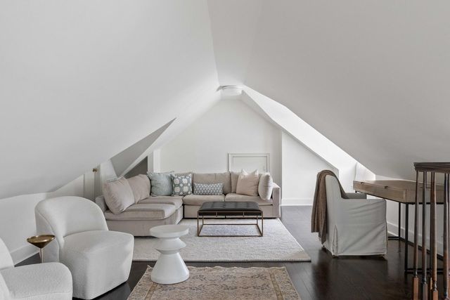 21 New Street, Charleston, SC 29401