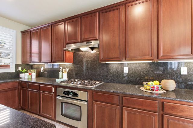 5950 Tanus Cir, Rocklin, CA 95677