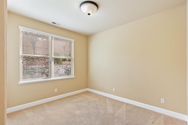 5950 Tanus Cir, Rocklin, CA 95677
