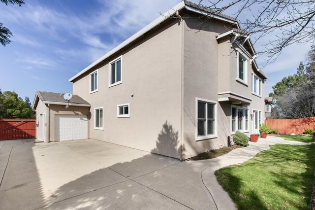 5950 Tanus Cir, Rocklin, CA 95677