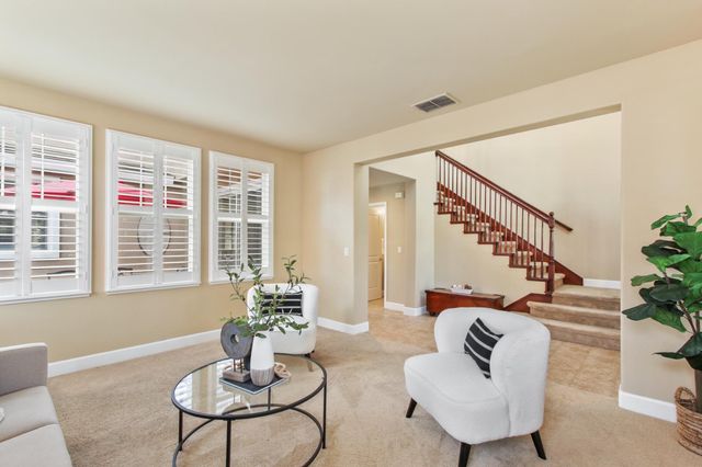5950 Tanus Cir, Rocklin, CA 95677