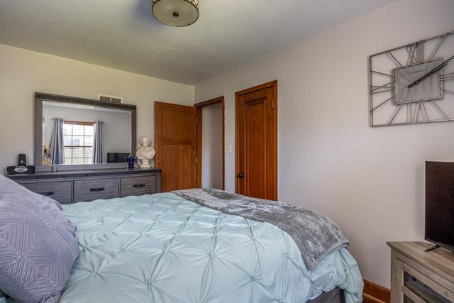 1073 W WISCONSIN AVENUE, Kaukauna, WI 54130