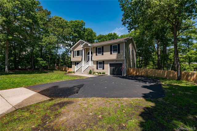25 Camelot Drive, Centereach, NY 11720