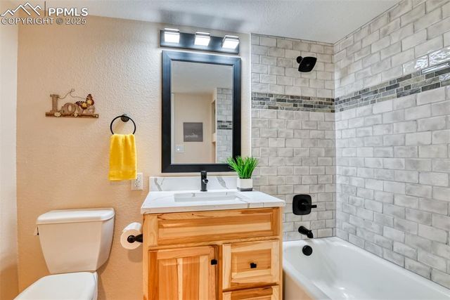 2112 Denton Grove 101, Colorado Springs, CO 80919