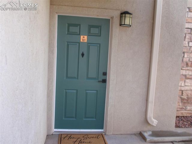 2112 Denton Grove 101, Colorado Springs, CO 80919