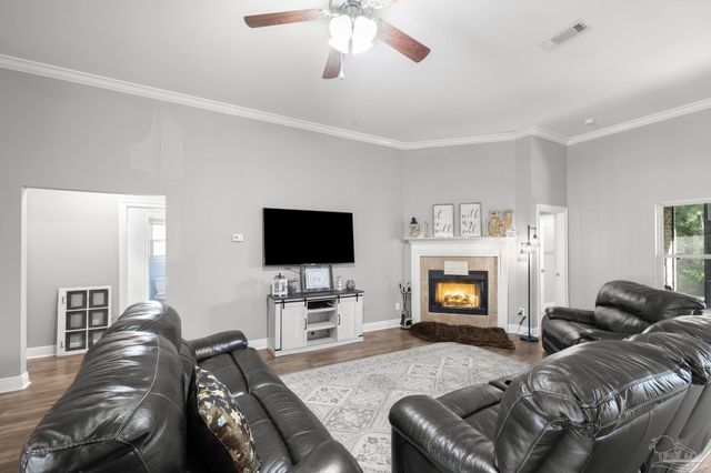 2350 Ash Dr, Navarre, FL 32566