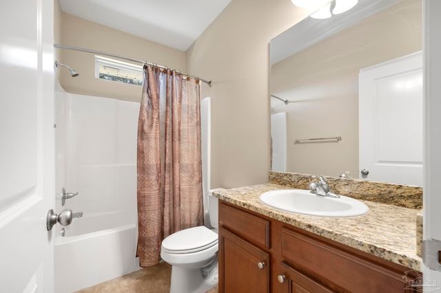 2350 Ash Dr, Navarre, FL 32566