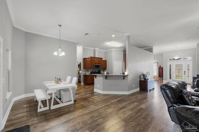 2350 Ash Dr, Navarre, FL 32566