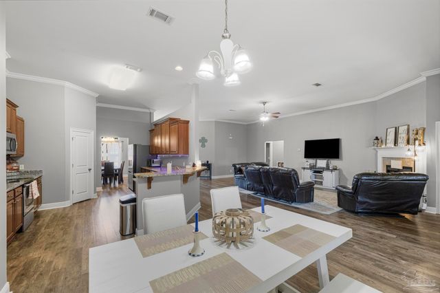 2350 Ash Dr, Navarre, FL 32566