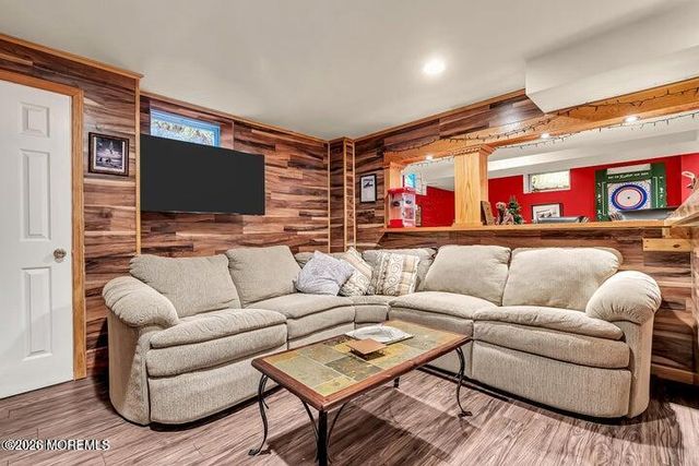 7 Alvord Street, Oakhurst, NJ 07755