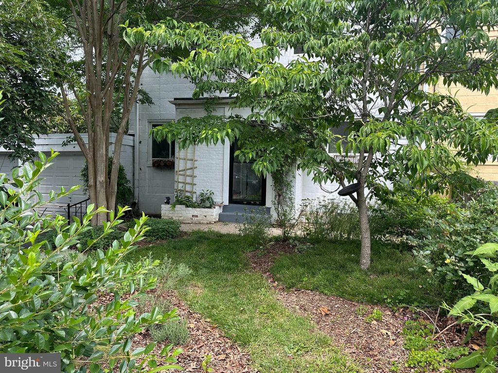 Image 3 of property listing at 3-A GARDENWAY, Greenbelt, MD 20770