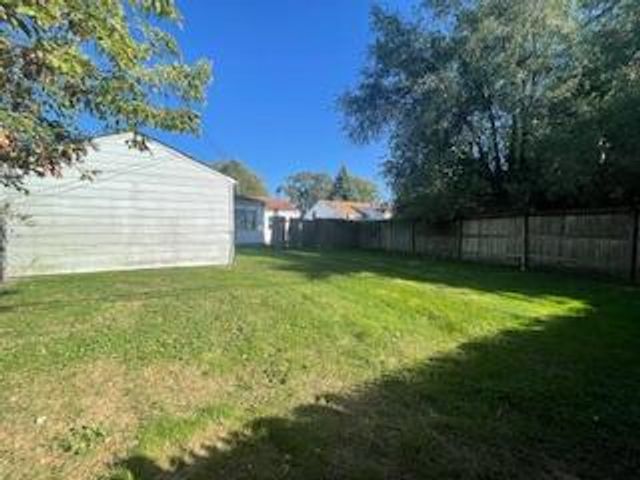 25173 Rosenbusch Boulevard, Warren, MI 48089