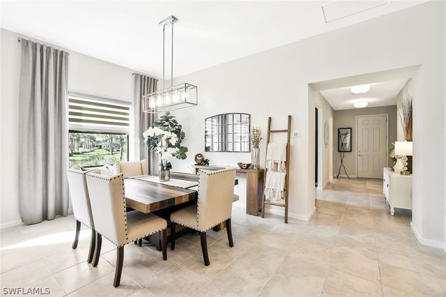 9772 Willet CT, Naples, FL 34120