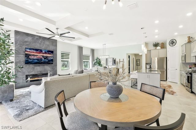 9772 Willet CT, Naples, FL 34120