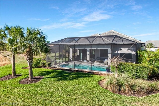 9772 Willet CT, Naples, FL 34120