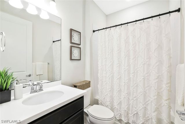 9772 Willet CT, Naples, FL 34120