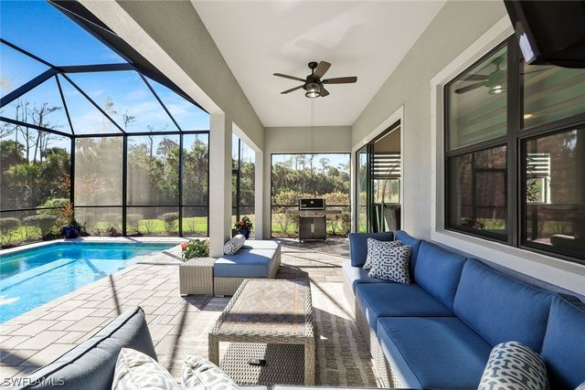 9772 Willet CT, Naples, FL 34120