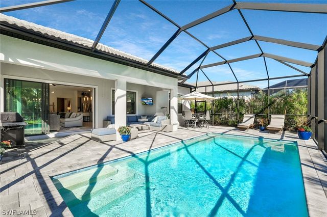 9772 Willet CT, Naples, FL 34120