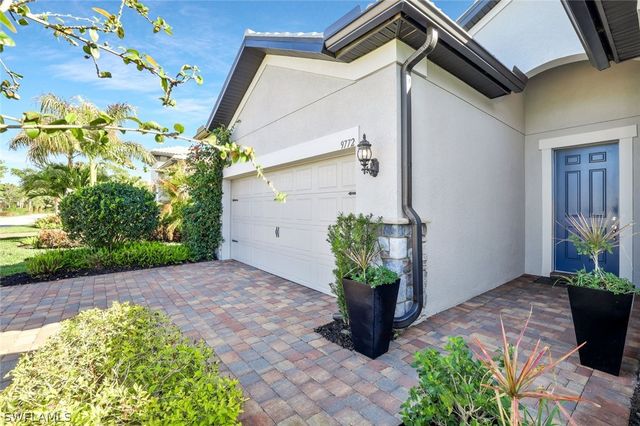 9772 Willet CT, Naples, FL 34120