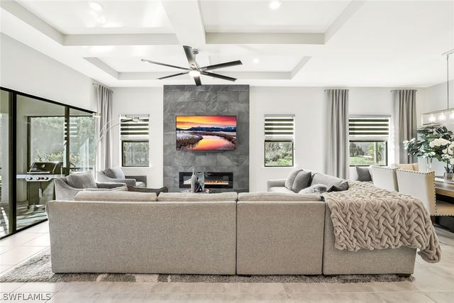 9772 Willet CT, Naples, FL 34120