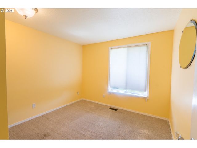 16085 Sw WESTWIND Dr, Beaverton, OR 97078