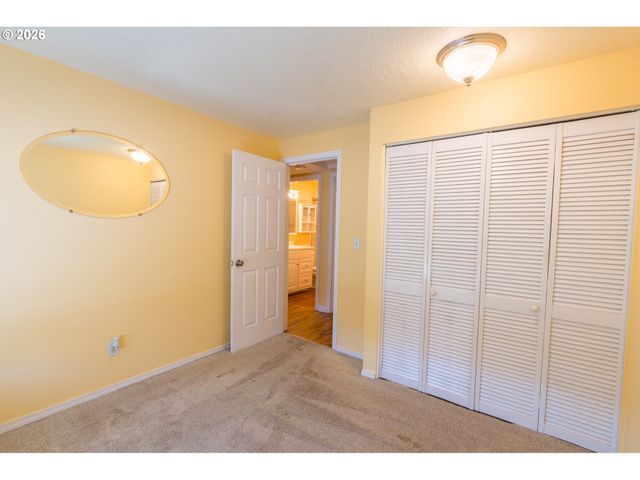 16085 Sw WESTWIND Dr, Beaverton, OR 97078