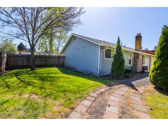 16085 Sw WESTWIND Dr, Beaverton, OR 97078