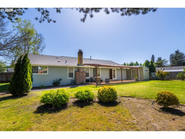 16085 Sw WESTWIND Dr, Beaverton, OR 97078