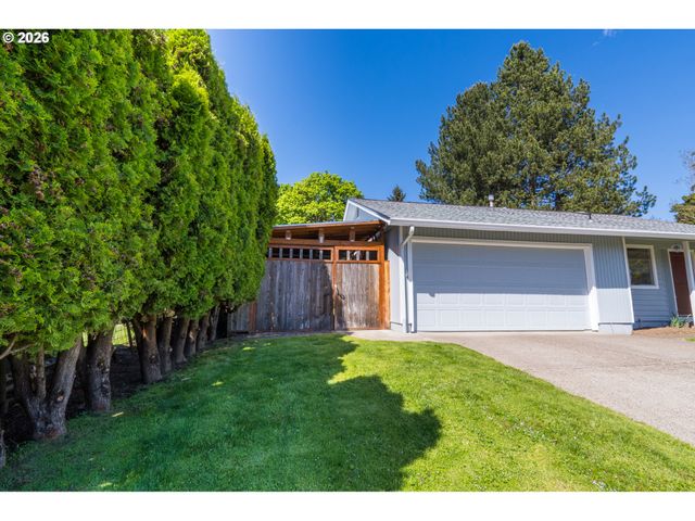 16085 Sw WESTWIND Dr, Beaverton, OR 97078